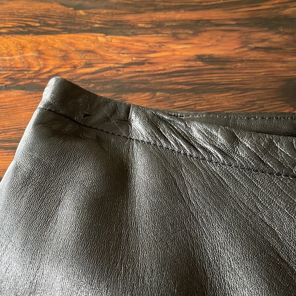 Danier Black Leather Pants Flat Front Boot Cut size 6 - Picture 6 of 9